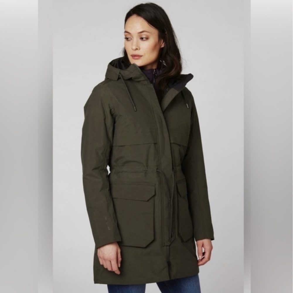 Helly Hansen Women's Boyne Parka in Beluga Green size small